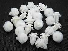 Verkleidung Zierleistenklammer